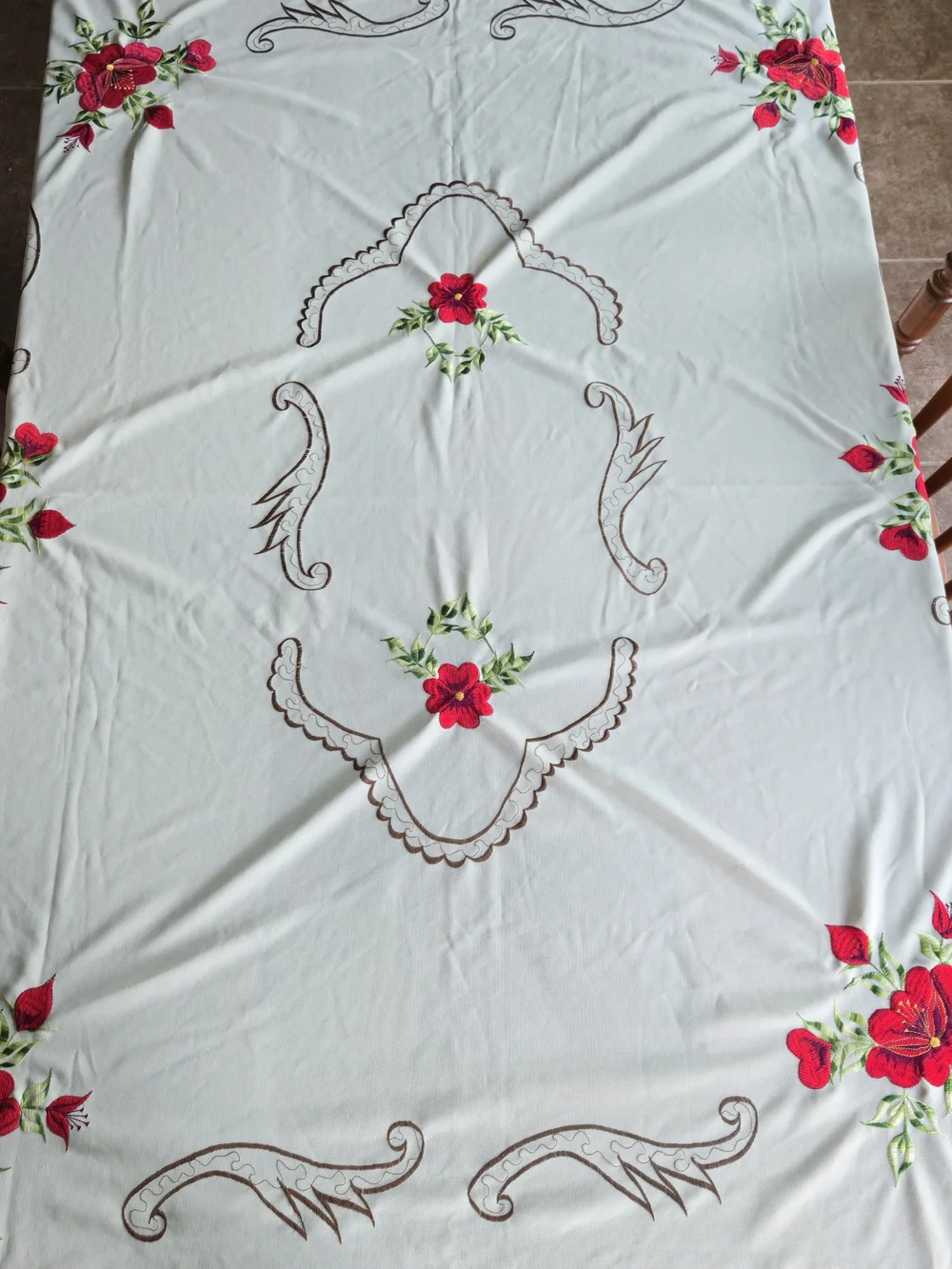 Vintage Handmade Embroidered Tablecloth Red Floral Scalloped Edge